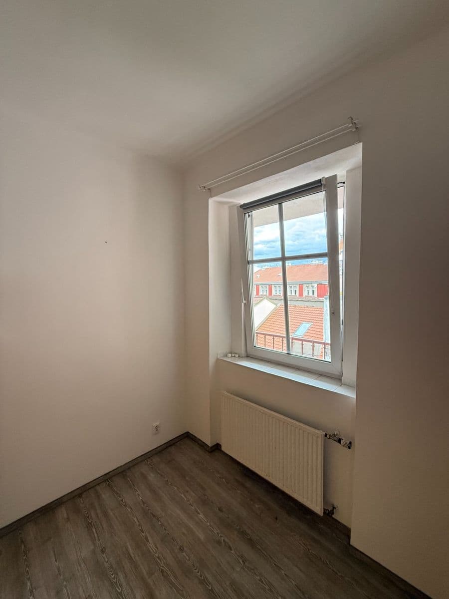 Pronájem bytu 2+kk 40 m², Francouzská, Praha, Praha Pronájem bytu 2+kk 40 m², Francouzská, Praha, Praha