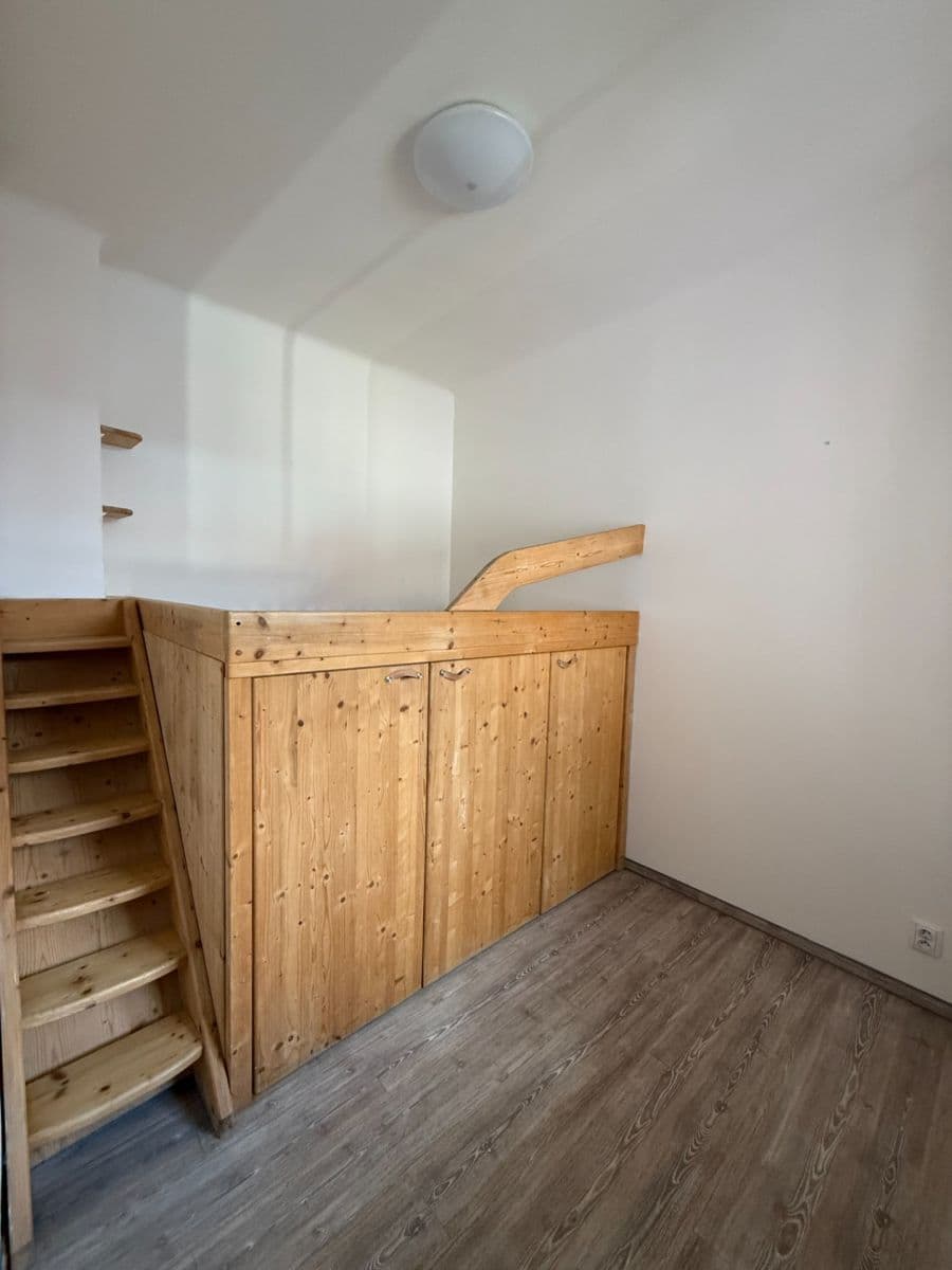 Pronájem bytu 2+kk 40 m², Francouzská, Praha, Praha Pronájem bytu 2+kk 40 m², Francouzská, Praha, Praha