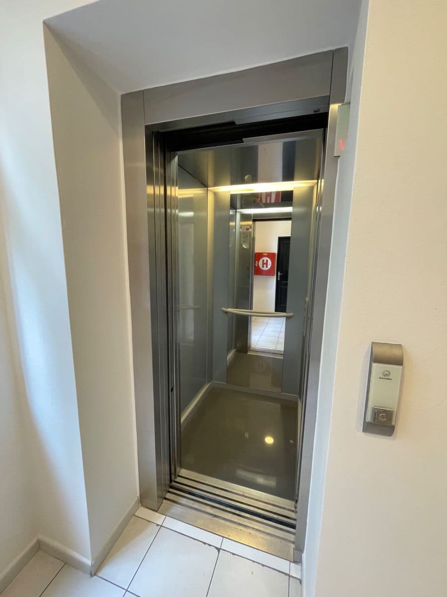 Pronájem nebytového prostoru 18 m², Ondříčkova, Praha, Praha Pronájem nebytového prostoru 18 m², Ondříčkova, Praha, Praha