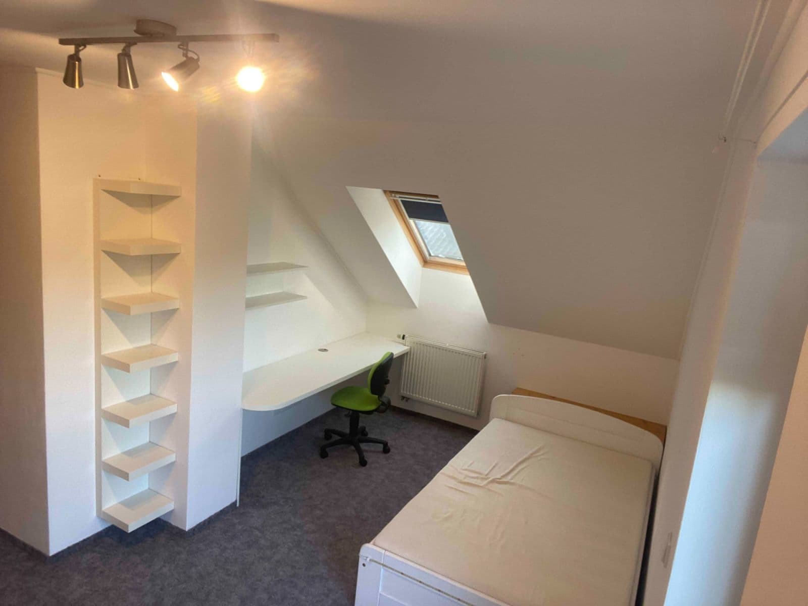 Pronájem bytu 4+kk 108 m², Zvonková, Čakovičky, Středočeský kraj Pronájem bytu 4+kk 108 m², Zvonková, Čakovičky, Středočeský kraj