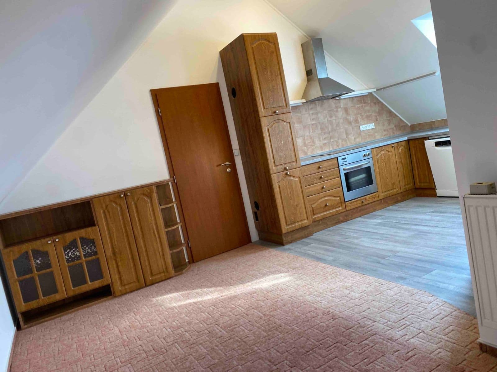 Pronájem bytu 4+kk 108 m², Zvonková, Čakovičky, Středočeský kraj Pronájem bytu 4+kk 108 m², Zvonková, Čakovičky, Středočeský kraj