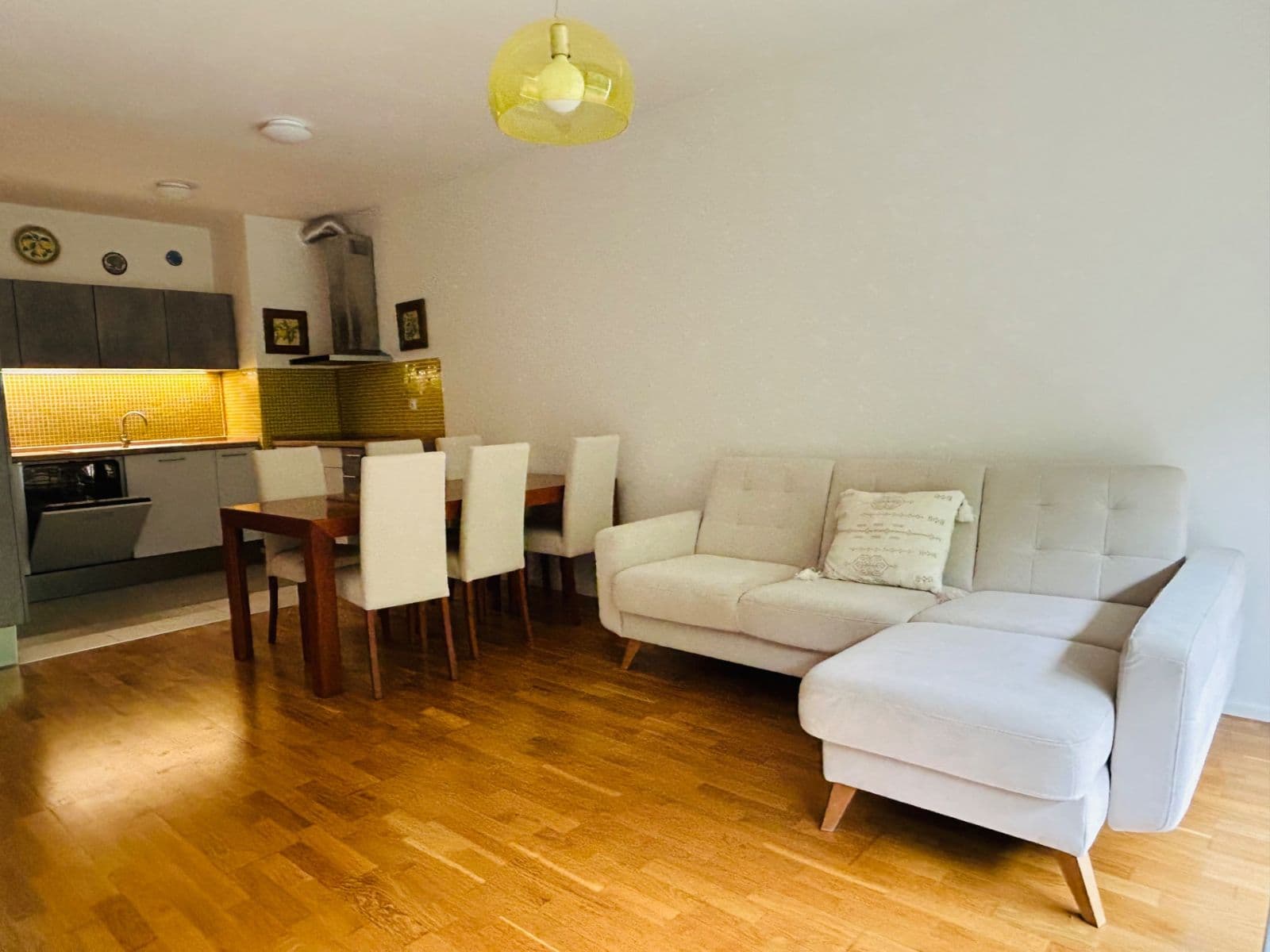 Pronájem bytu 2+kk 54 m², Naskové, Praha, Praha Pronájem bytu 2+kk 54 m², Naskové, Praha, Praha