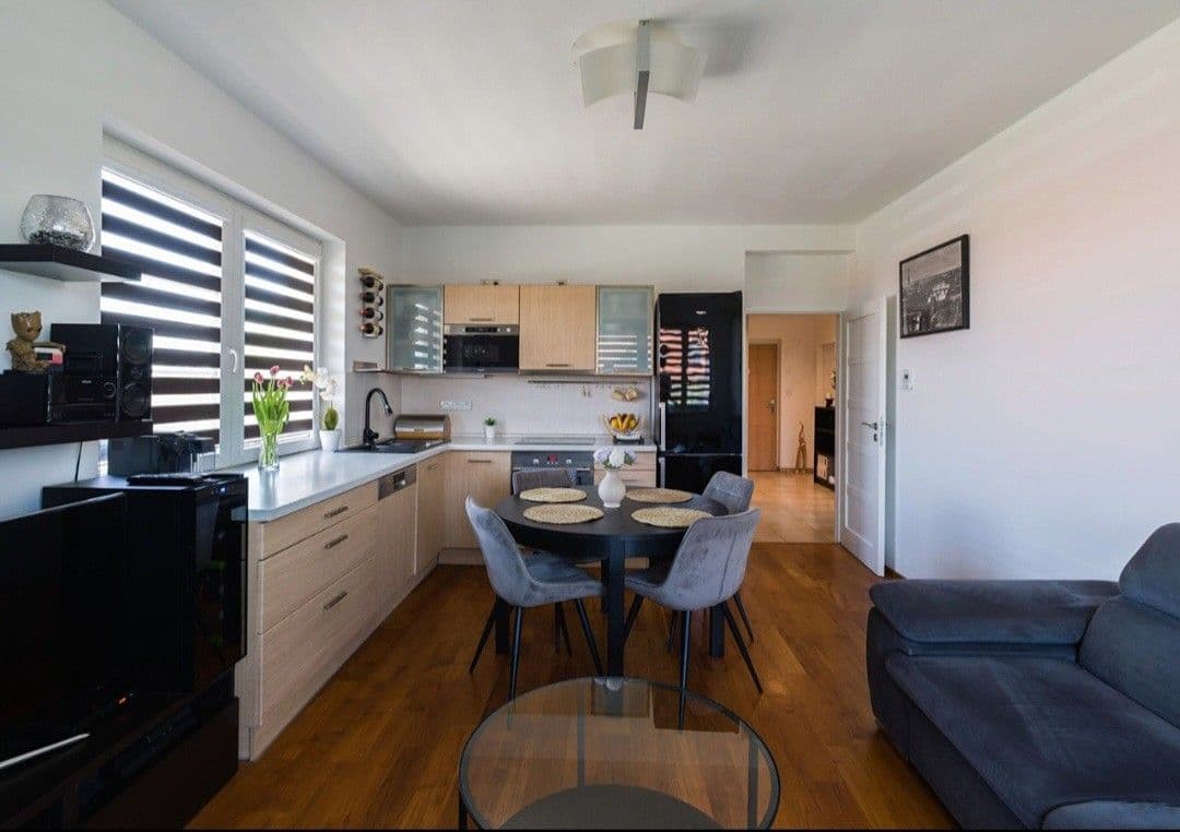 Prodej bytu 3+kk 65 m², Habrová, Holubice, Středočeský kraj Prodej bytu 3+kk 65 m², Habrová, Holubice, Středočeský kraj