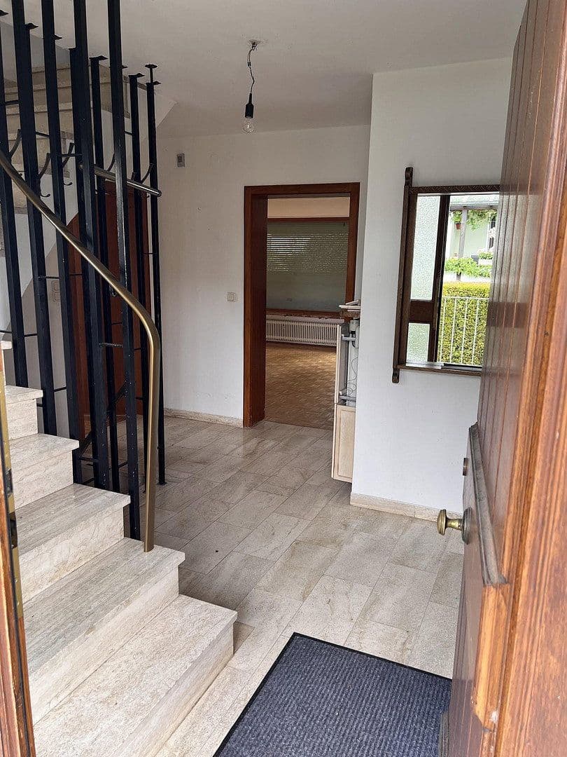 Prodej domu 140 m², pozemek 630 m², Bozener Straße 32, Rosenheim, Bavorsko Prodej domu 140 m², pozemek 630 m², Bozener Straße 32, Rosenheim, Bavorsko