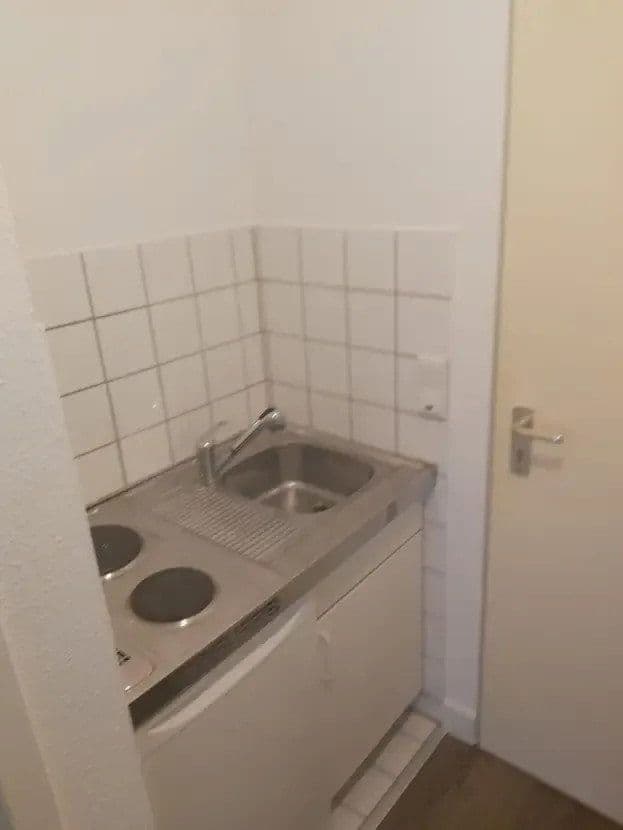 Pronájem bytu 1+1 22 m², Köln, Severní Porýní-Vestfálsko Pronájem bytu 1+1 22 m², Köln, Severní Porýní-Vestfálsko