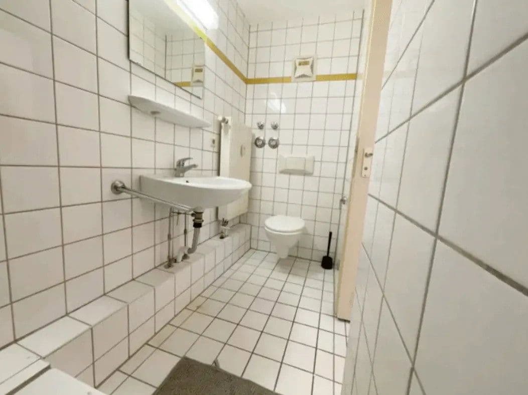 Pronájem bytu 1+1 22 m², Köln, Severní Porýní-Vestfálsko Pronájem bytu 1+1 22 m², Köln, Severní Porýní-Vestfálsko