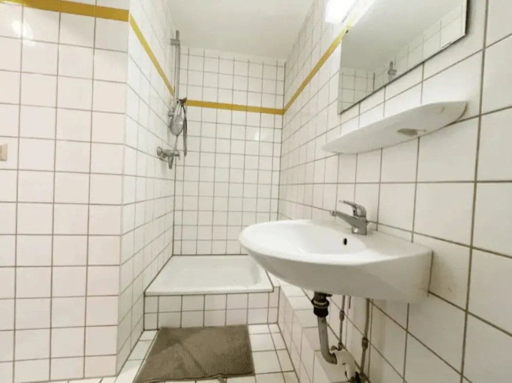 Pronájem bytu 1+1 22 m², Köln, Severní Porýní-Vestfálsko Pronájem bytu 1+1 22 m², Köln, Severní Porýní-Vestfálsko