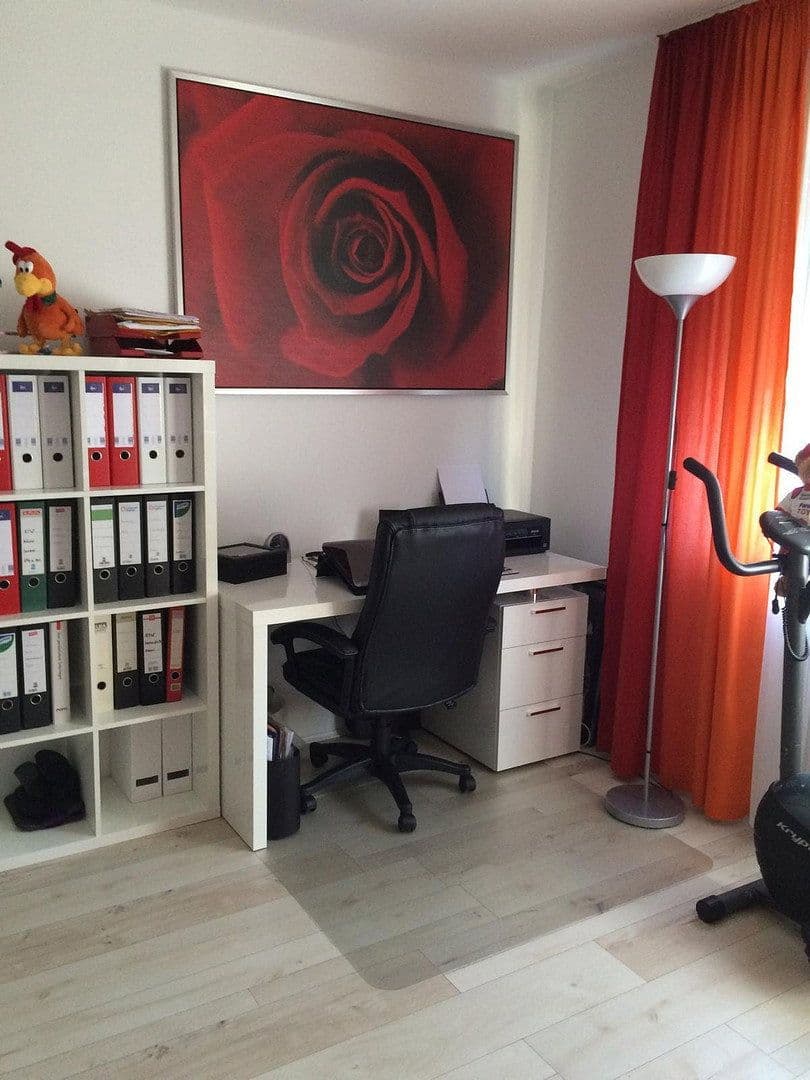 Prodej bytu 3+1 114 m², Essen, Severní Porýní-Vestfálsko Prodej bytu 3+1 114 m², Essen, Severní Porýní-Vestfálsko