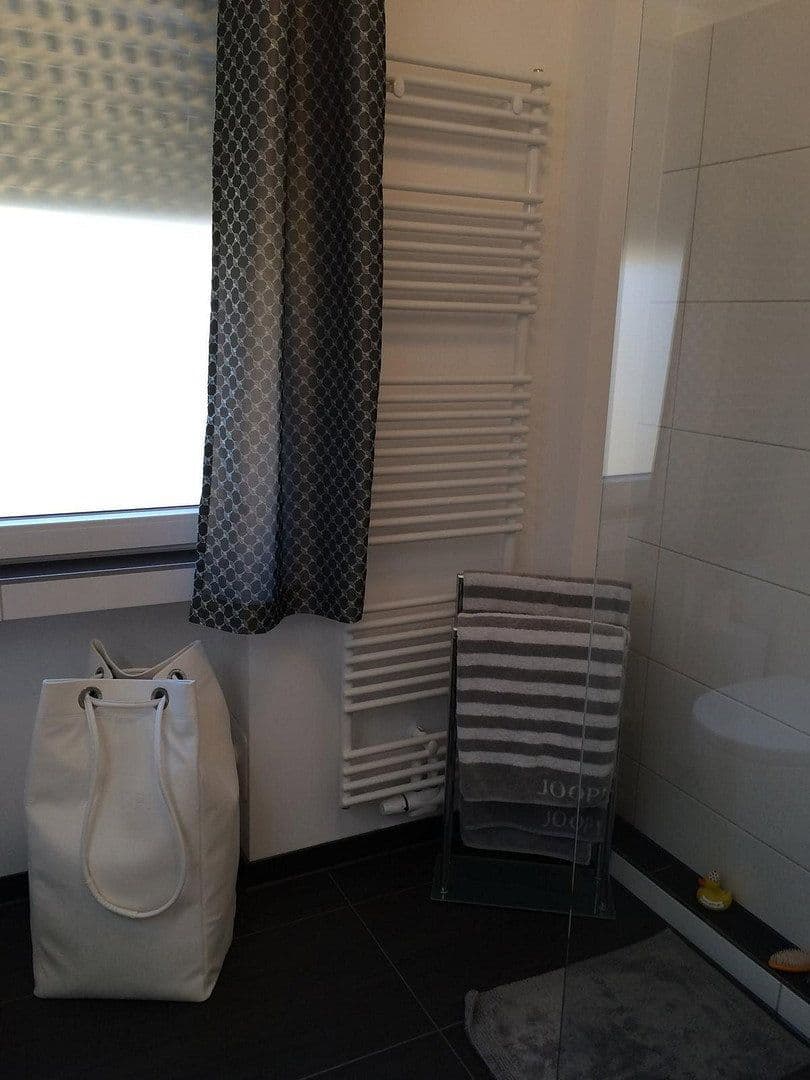 Prodej bytu 3+1 114 m², Essen, Severní Porýní-Vestfálsko Prodej bytu 3+1 114 m², Essen, Severní Porýní-Vestfálsko