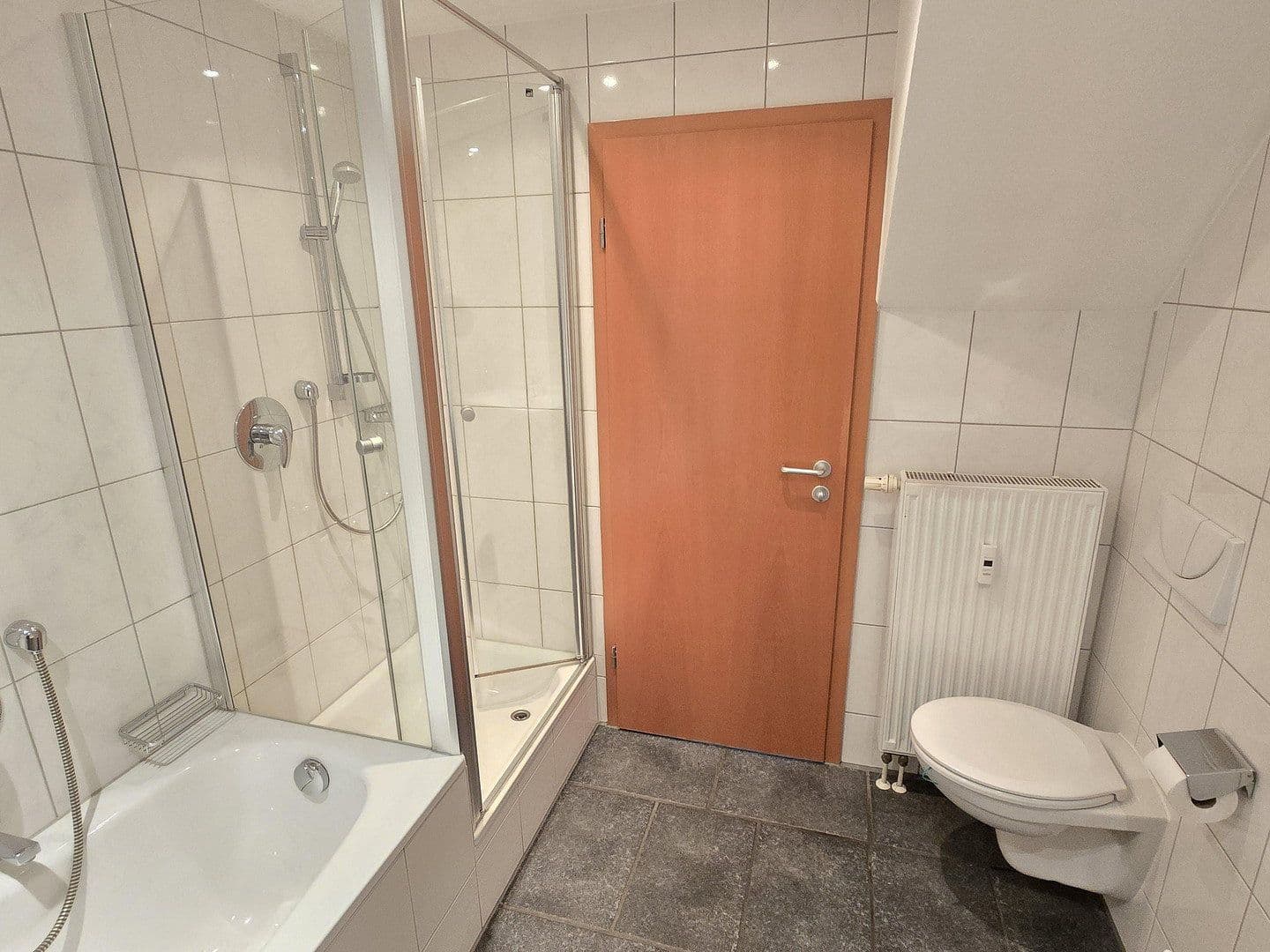 Prodej bytu 5+1 92 m², Schwarzwaldstr. 17, Filderstadt, Bádensko-Württembersko Prodej bytu 5+1 92 m², Schwarzwaldstr. 17, Filderstadt, Bádensko-Württembersko