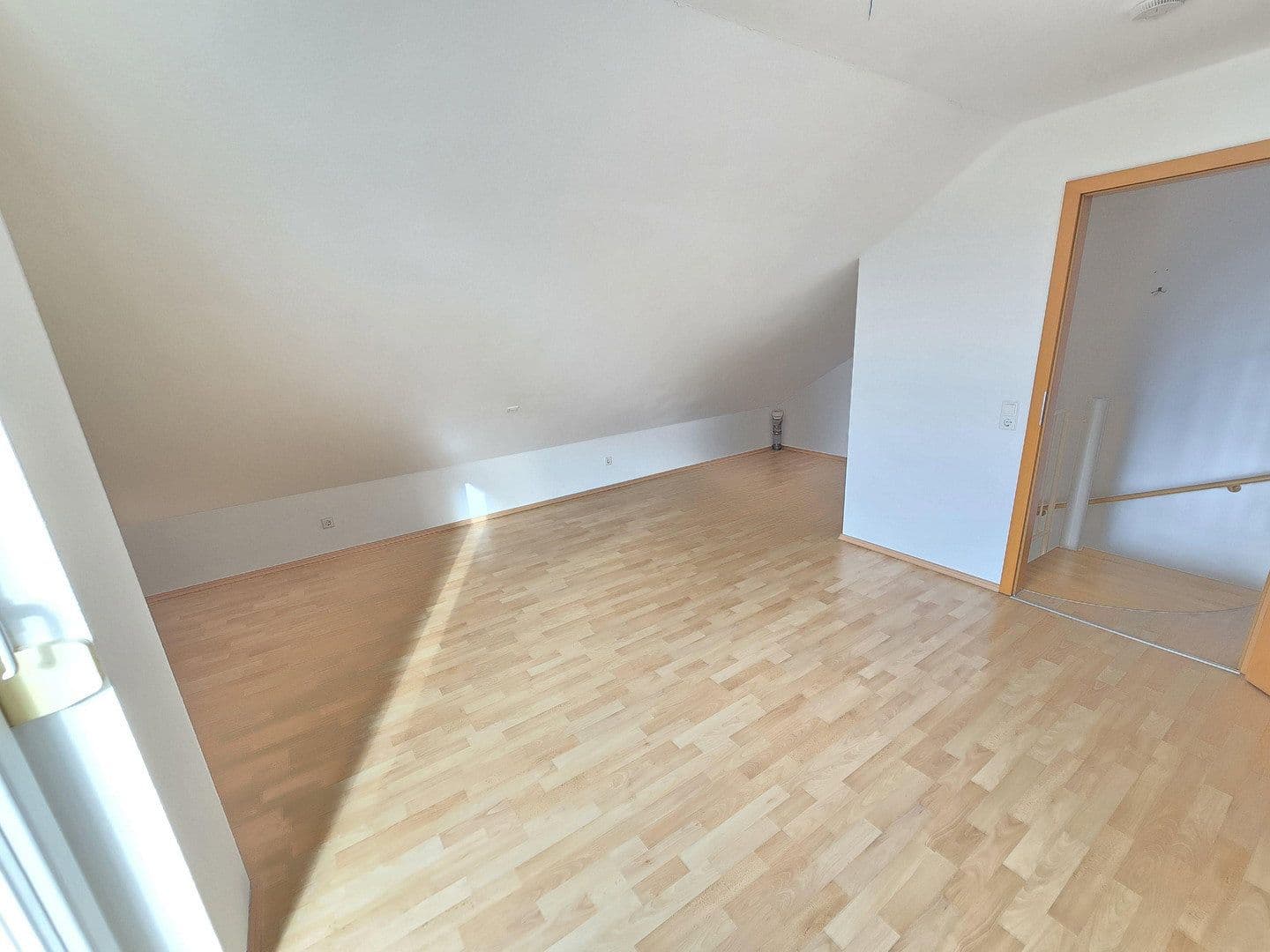 Prodej bytu 5+1 92 m², Schwarzwaldstr. 17, Filderstadt, Bádensko-Württembersko Prodej bytu 5+1 92 m², Schwarzwaldstr. 17, Filderstadt, Bádensko-Württembersko