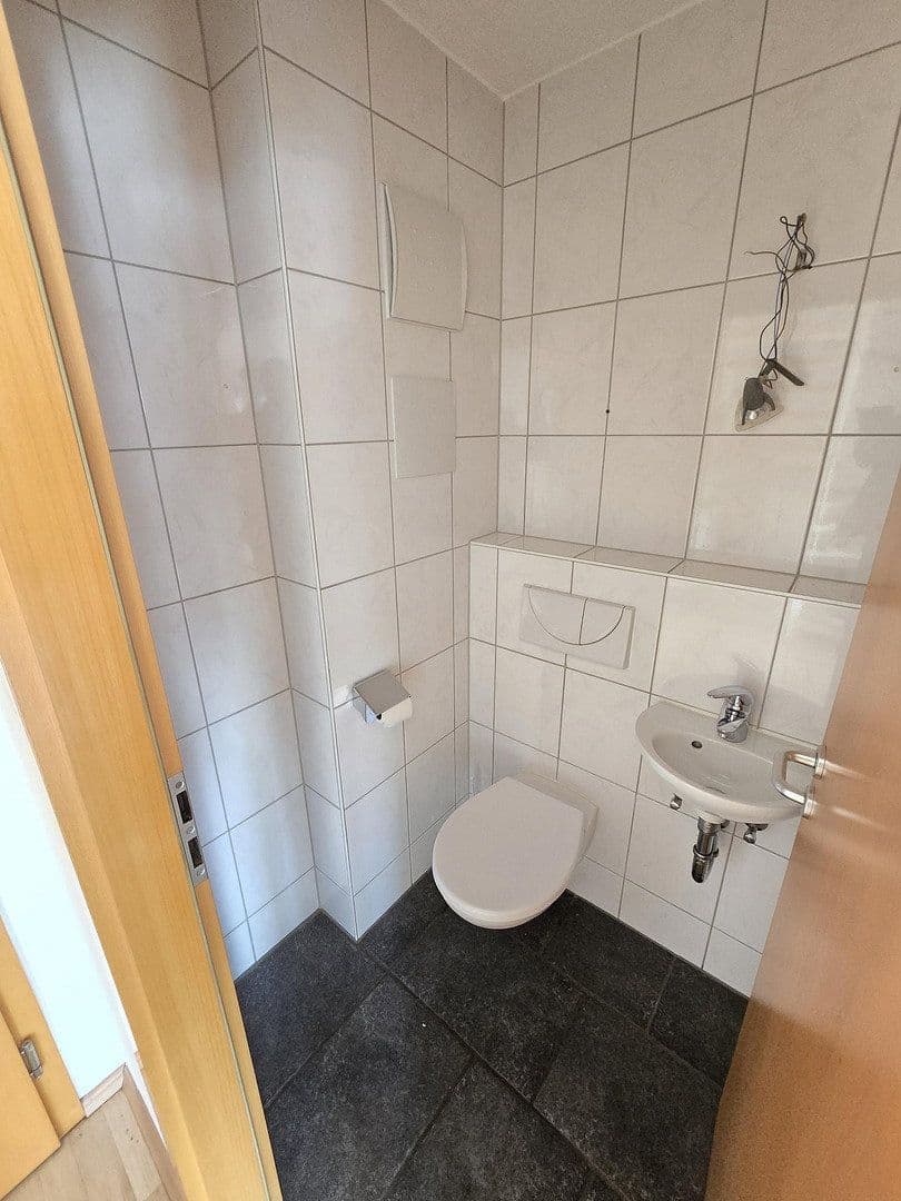 Prodej bytu 5+1 92 m², Schwarzwaldstr. 17, Filderstadt, Bádensko-Württembersko Prodej bytu 5+1 92 m², Schwarzwaldstr. 17, Filderstadt, Bádensko-Württembersko