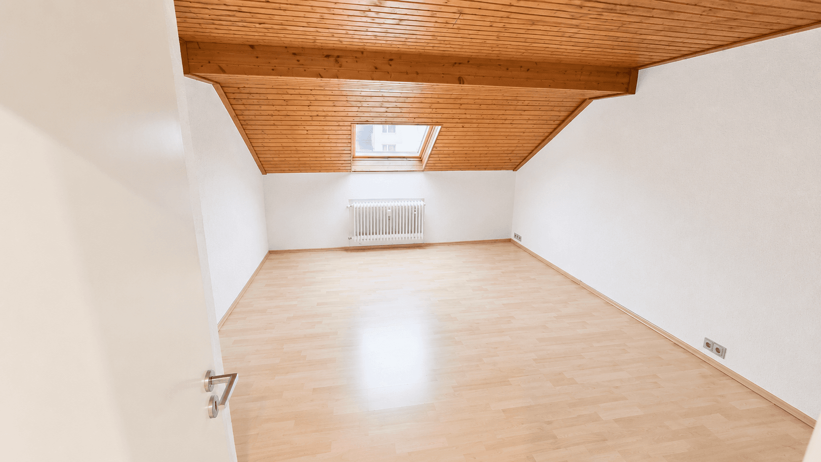 Pronájem bytu 3+1 92 m², Raiffeisenstraße 14-16, Remagen, Porýní-Falc Pronájem bytu 3+1 92 m², Raiffeisenstraße 14-16, Remagen, Porýní-Falc