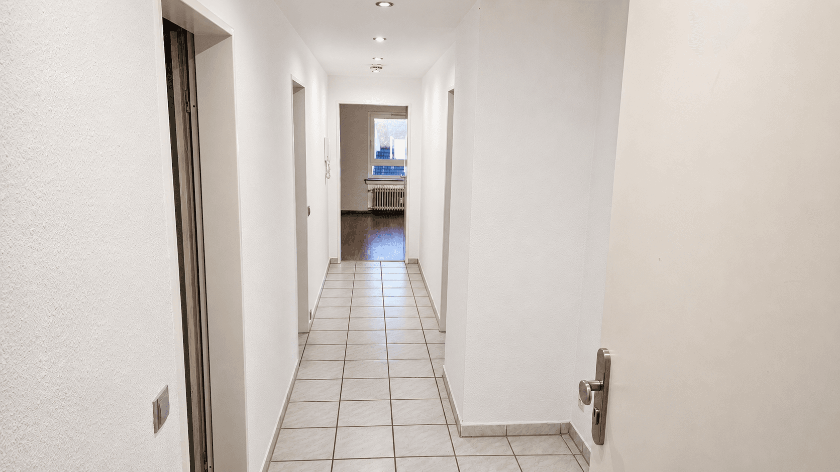 Pronájem bytu 3+1 92 m², Raiffeisenstraße 14-16, Remagen, Porýní-Falc Pronájem bytu 3+1 92 m², Raiffeisenstraße 14-16, Remagen, Porýní-Falc
