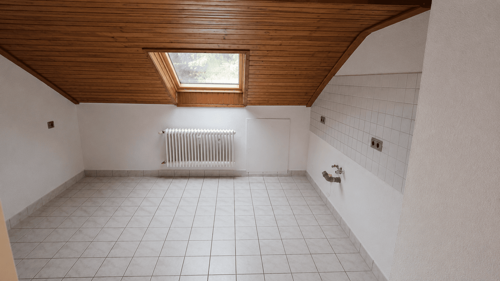 Pronájem bytu 3+1 92 m², Raiffeisenstraße 14-16, Remagen, Porýní-Falc Pronájem bytu 3+1 92 m², Raiffeisenstraße 14-16, Remagen, Porýní-Falc
