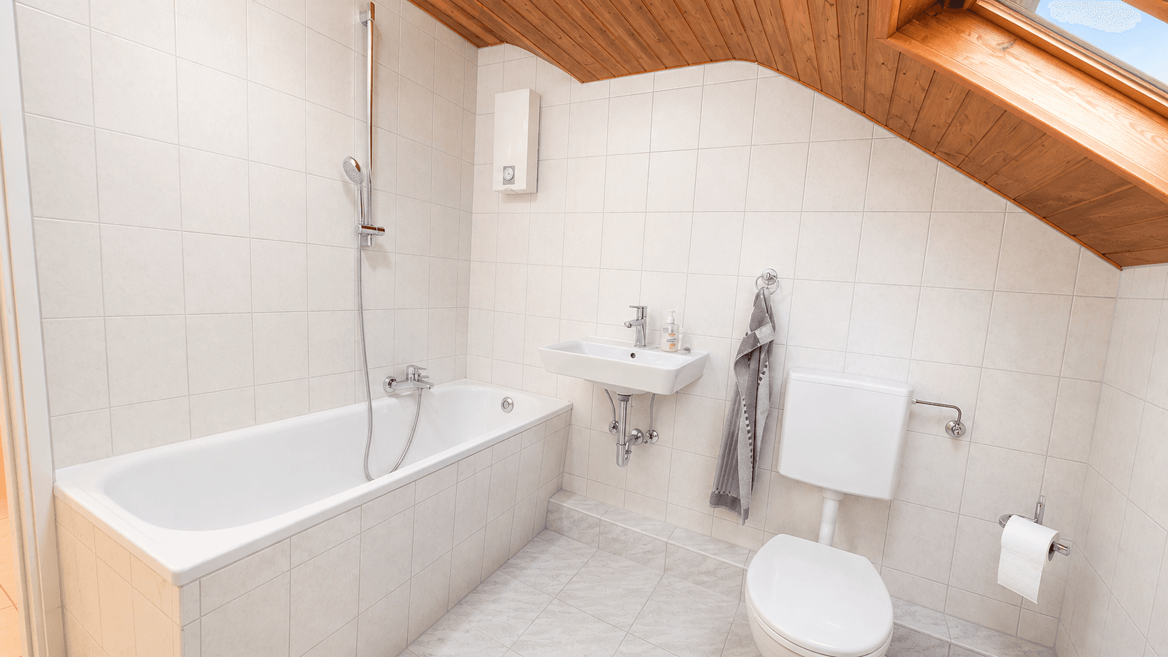 Pronájem bytu 3+1 92 m², Raiffeisenstraße 14-16, Remagen, Porýní-Falc Pronájem bytu 3+1 92 m², Raiffeisenstraße 14-16, Remagen, Porýní-Falc