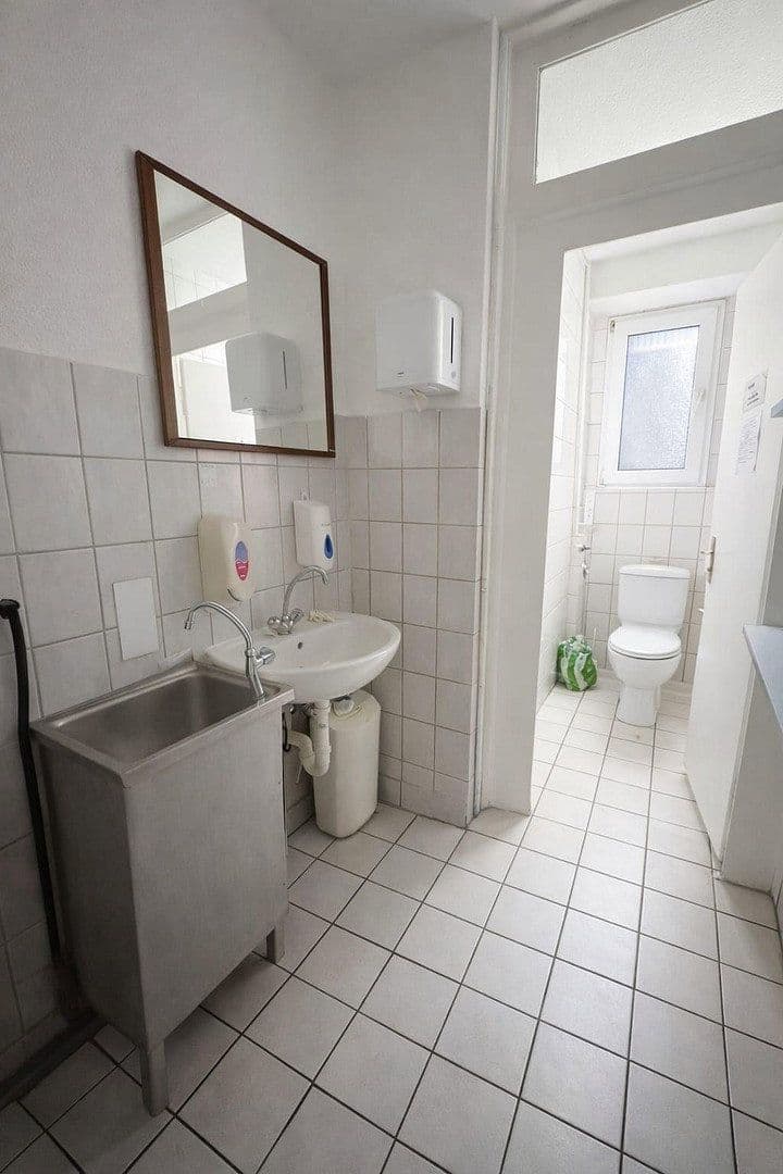 Pronájem nebytového prostoru 103 m², Uellendahler Straße 332, Wuppertal, Severní Porýní-Vestfálsko Pronájem nebytového prostoru 103 m², Uellendahler Straße 332, Wuppertal, Severní Porýní-Vestfálsko