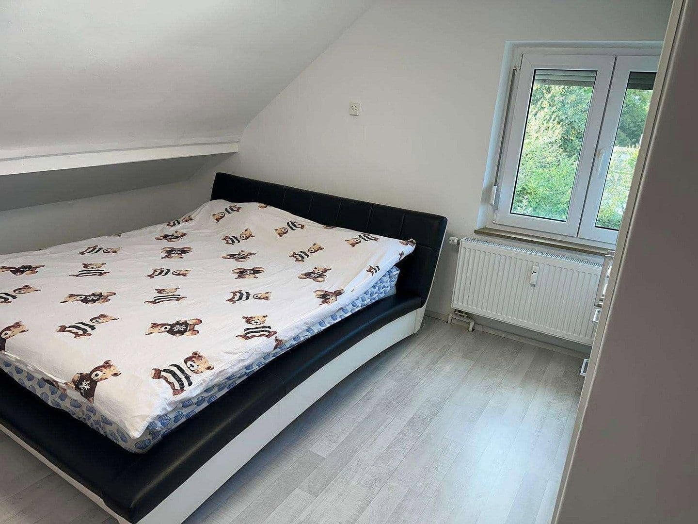 Pronájem bytu 4+1 68 m², Schlaterstraße 14, Süßen, Bádensko-Württembersko Pronájem bytu 4+1 68 m², Schlaterstraße 14, Süßen, Bádensko-Württembersko