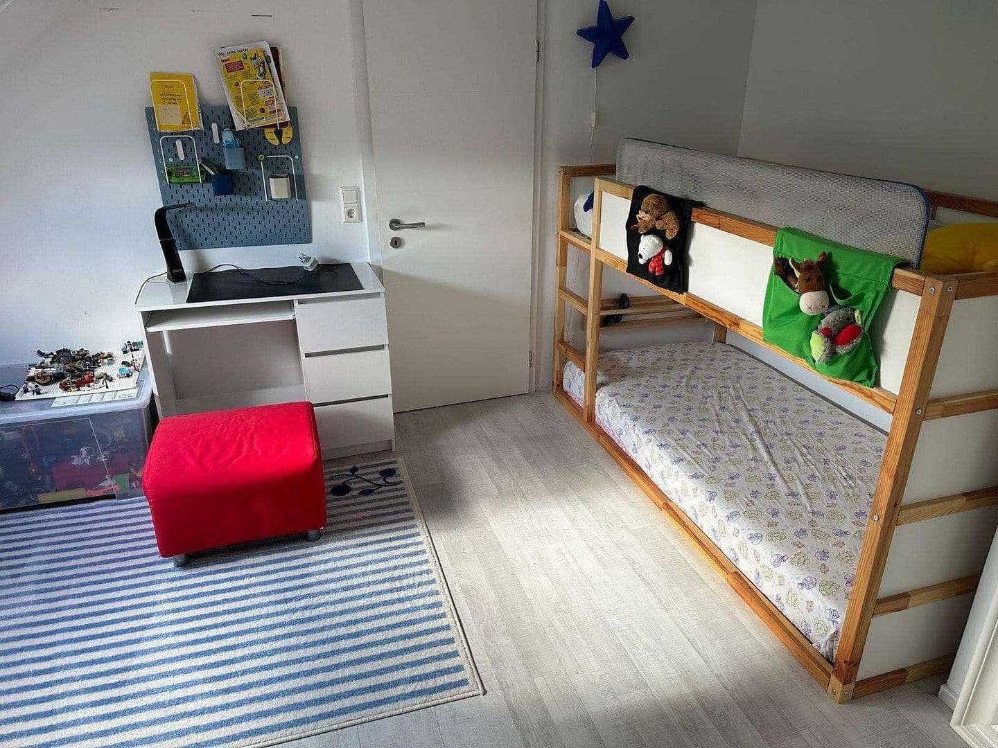 Pronájem bytu 4+1 68 m², Schlaterstraße 14, Süßen, Bádensko-Württembersko Pronájem bytu 4+1 68 m², Schlaterstraße 14, Süßen, Bádensko-Württembersko