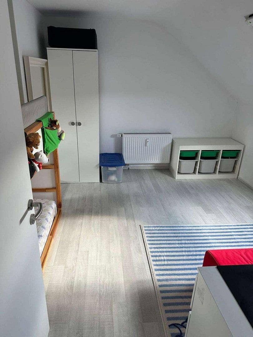Pronájem bytu 4+1 68 m², Schlaterstraße 14, Süßen, Bádensko-Württembersko Pronájem bytu 4+1 68 m², Schlaterstraße 14, Süßen, Bádensko-Württembersko