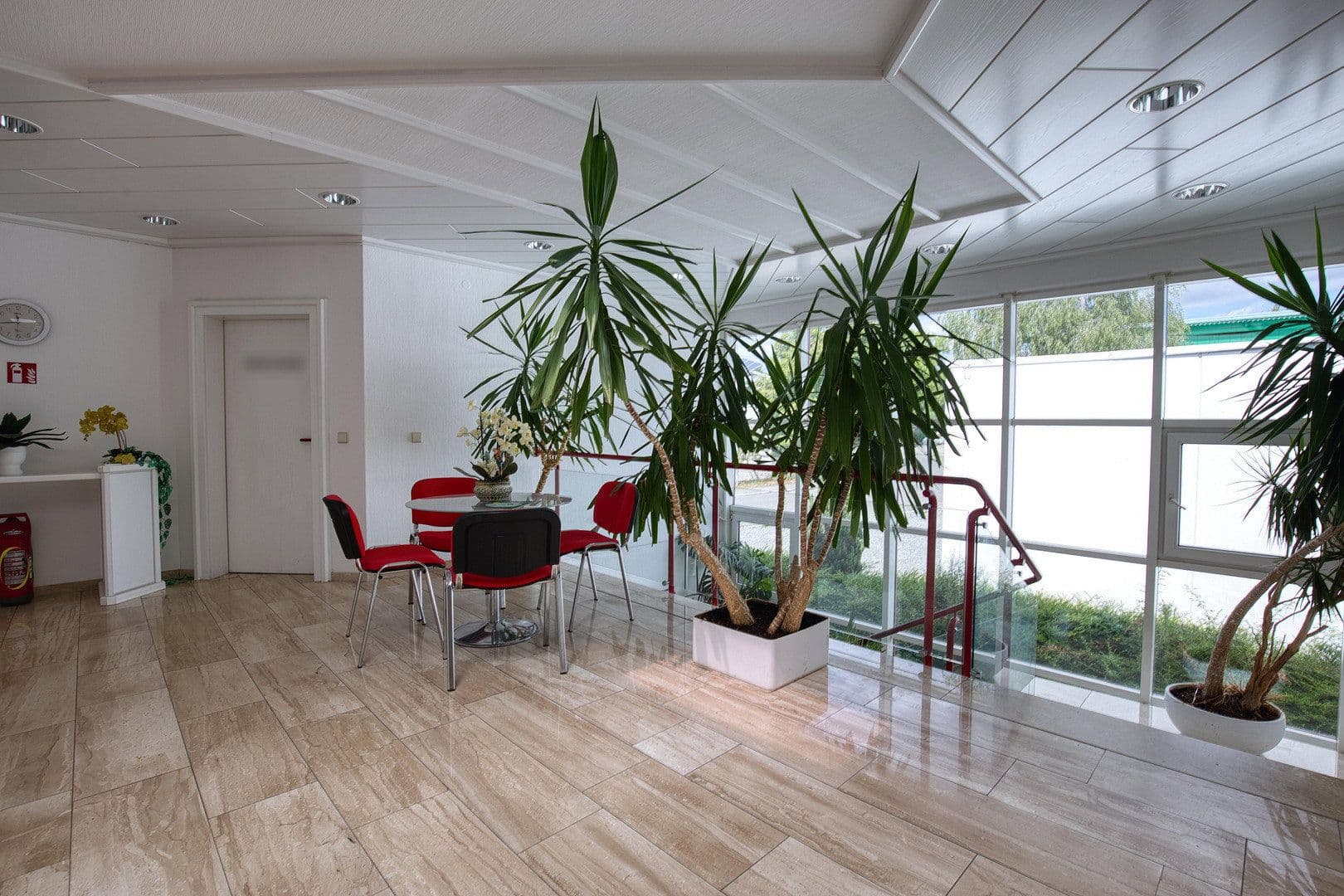 Pronájem kanceláře 1.996 m², Reutlingen, Bádensko-Württembersko Pronájem kanceláře 1.996 m², Reutlingen, Bádensko-Württembersko