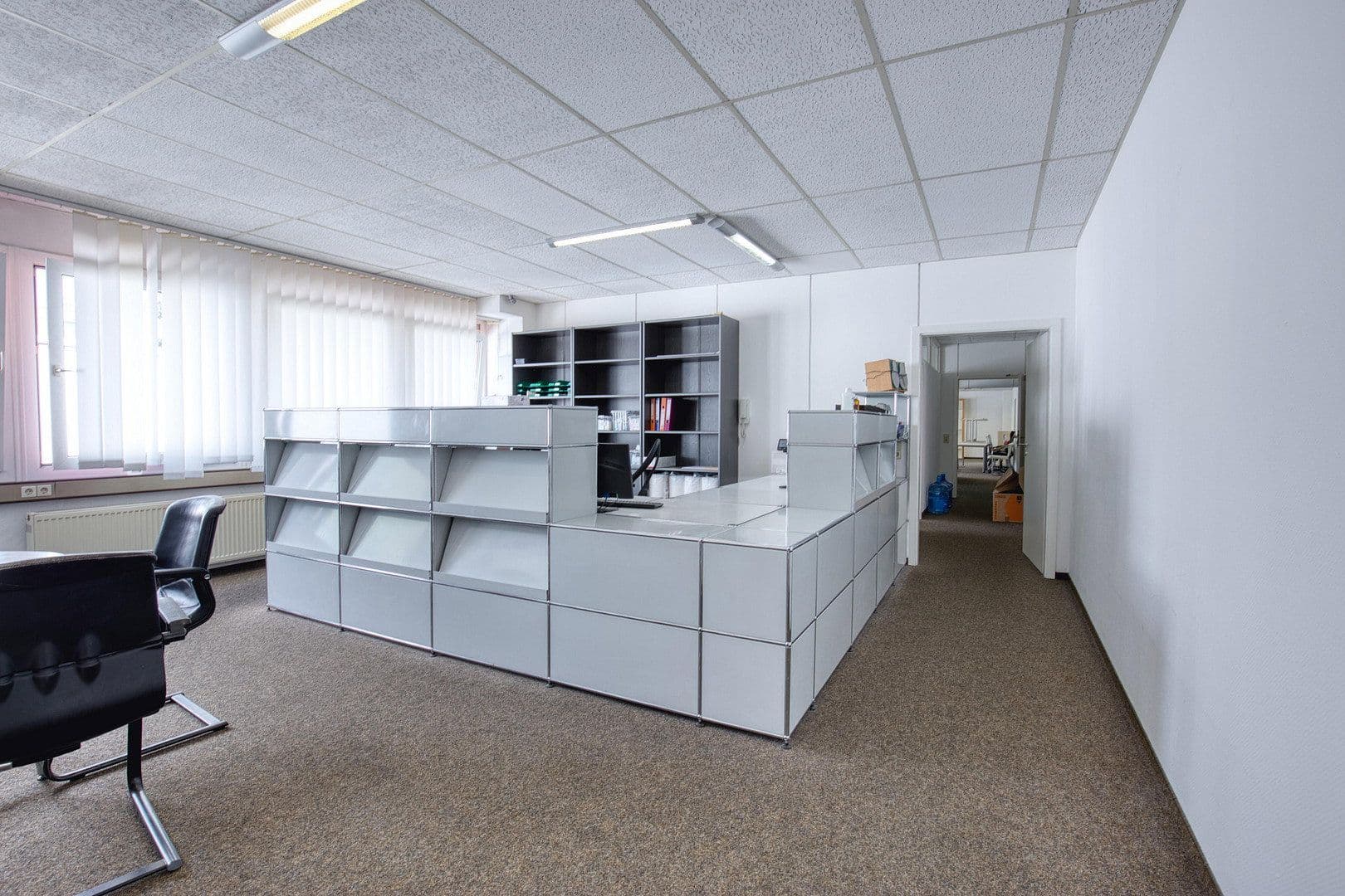 Pronájem kanceláře 1.996 m², Reutlingen, Bádensko-Württembersko Pronájem kanceláře 1.996 m², Reutlingen, Bádensko-Württembersko