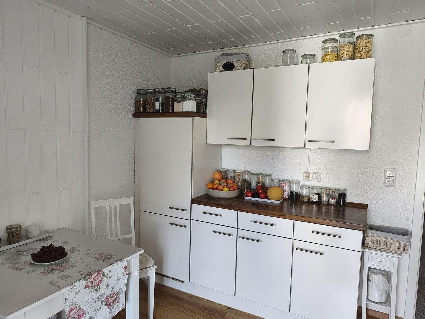 Pronájem bytu 3+1 100 m², Überlingen, Bádensko-Württembersko Pronájem bytu 3+1 100 m², Überlingen, Bádensko-Württembersko