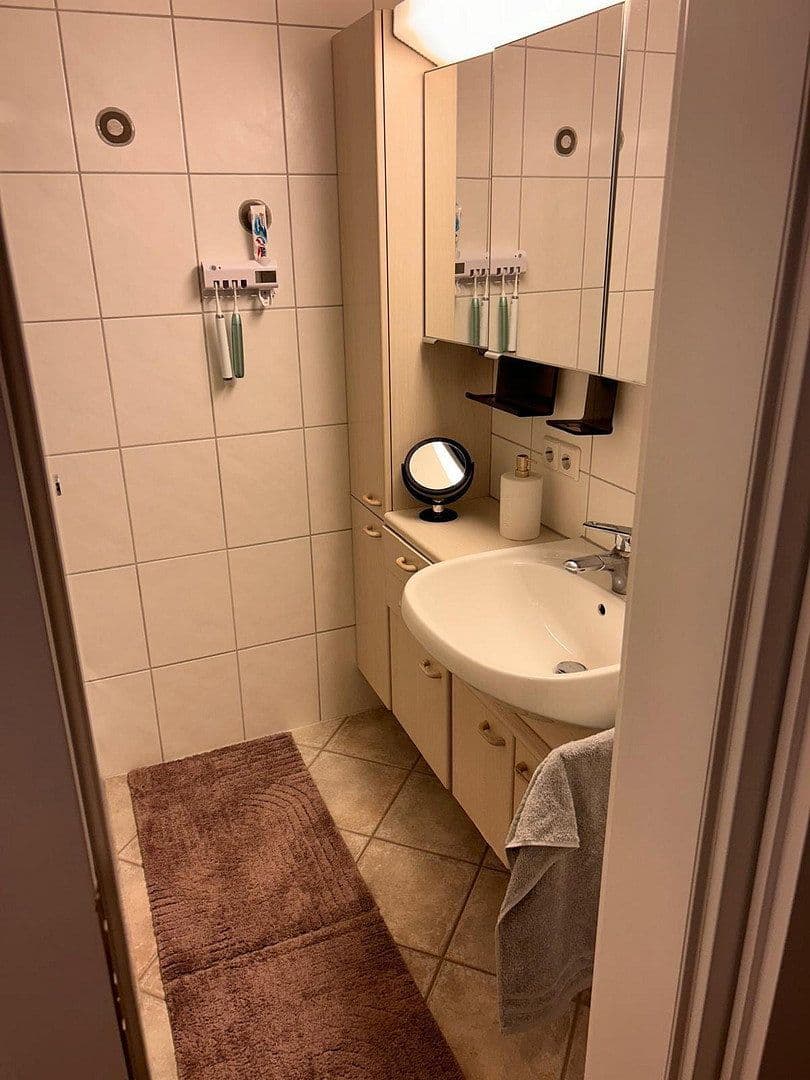 Pronájem bytu 3+kk 87 m², Roherer Höhe 7, Stuttgart, Bádensko-Württembersko Pronájem bytu 3+kk 87 m², Roherer Höhe 7, Stuttgart, Bádensko-Württembersko