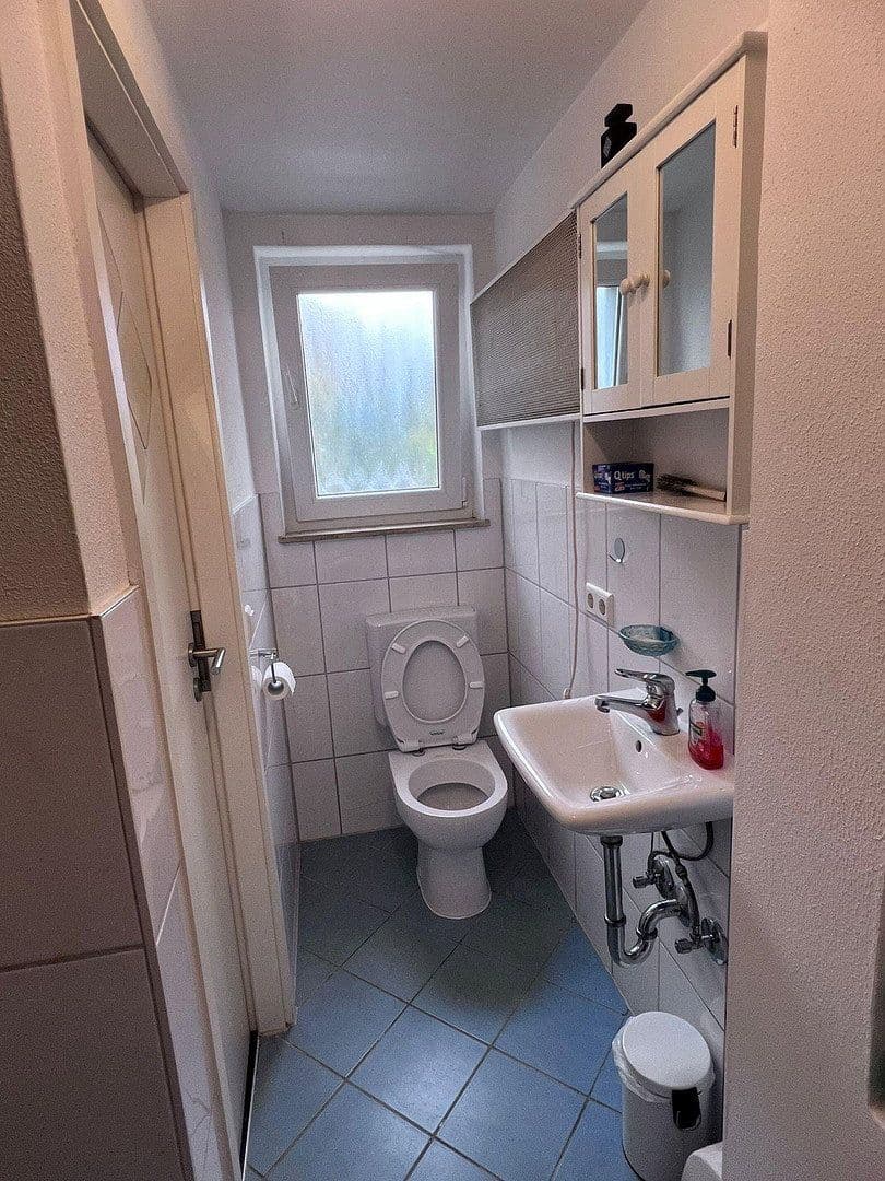 Pronájem bytu 1+kk 33 m², Buchenweg 11, Kirchheim am Neckar, Bádensko-Württembersko Pronájem bytu 1+kk 33 m², Buchenweg 11, Kirchheim am Neckar, Bádensko-Württembersko