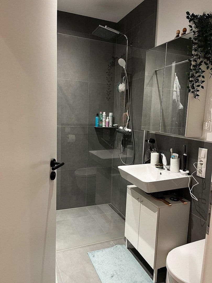 Prodej bytu 2+1 63 m², Logenstrasse 48, Kaiserslautern, Porýní-Falc Prodej bytu 2+1 63 m², Logenstrasse 48, Kaiserslautern, Porýní-Falc