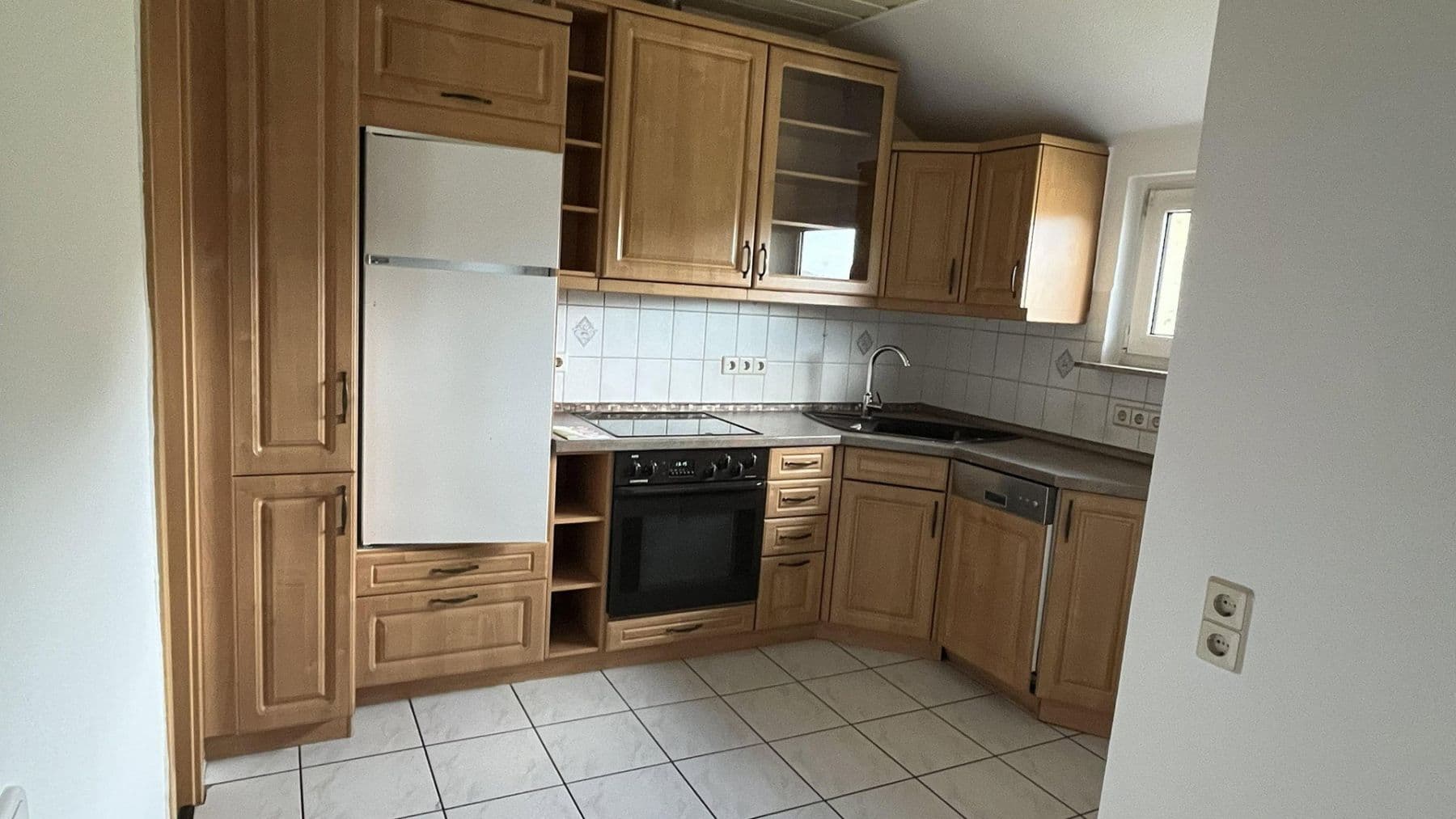 Pronájem bytu 4+1 90 m², Hochstraße 50, Gummersbach, Severní Porýní-Vestfálsko Pronájem bytu 4+1 90 m², Hochstraße 50, Gummersbach, Severní Porýní-Vestfálsko