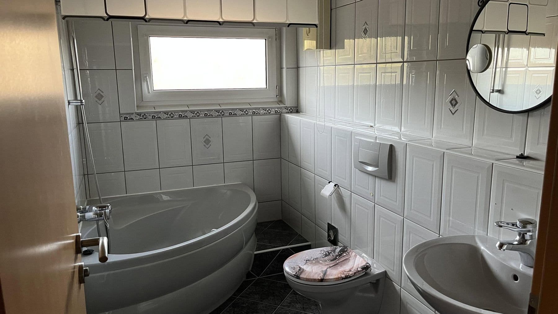 Pronájem bytu 4+1 90 m², Hochstraße 50, Gummersbach, Severní Porýní-Vestfálsko Pronájem bytu 4+1 90 m², Hochstraße 50, Gummersbach, Severní Porýní-Vestfálsko