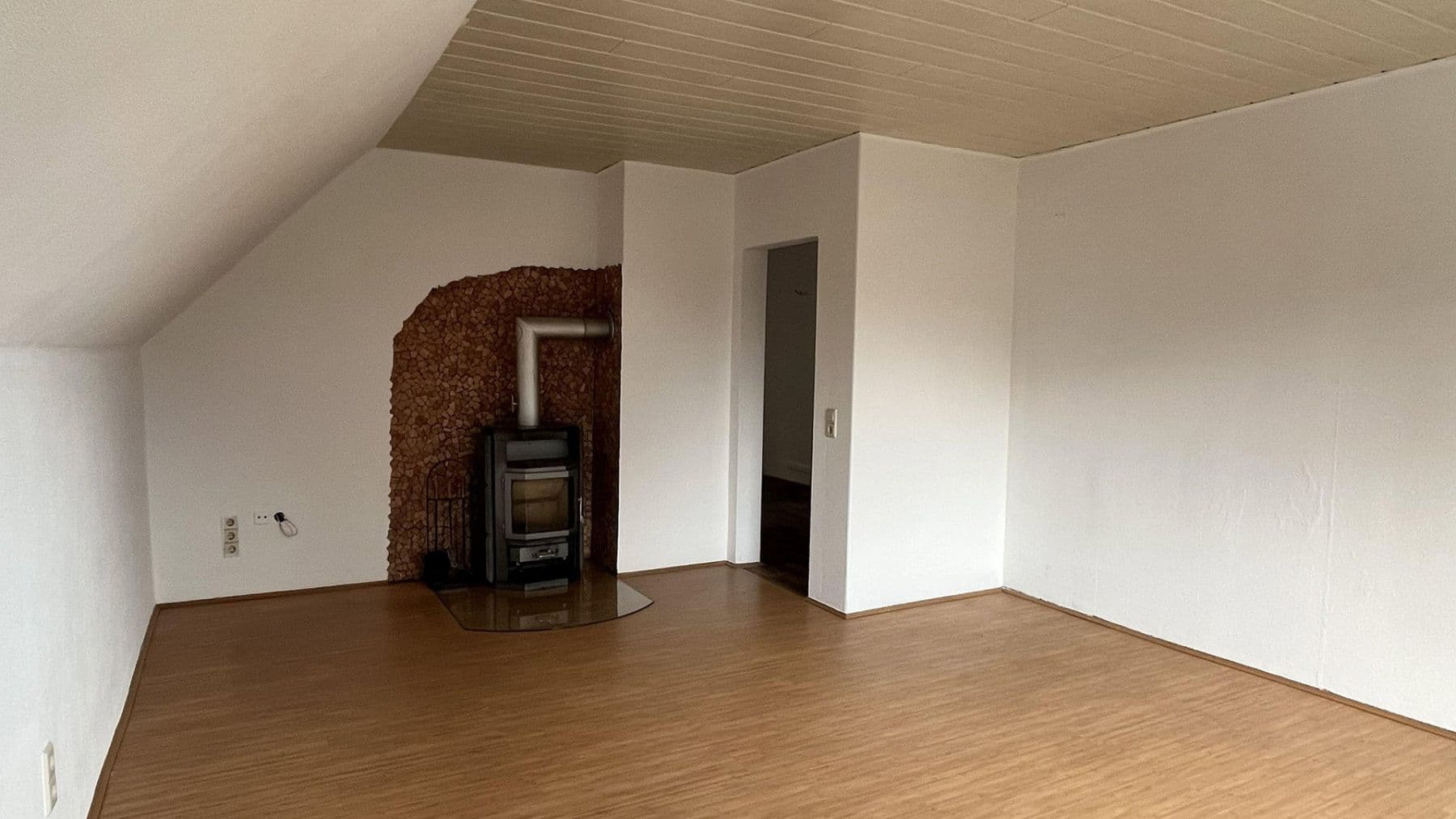 Pronájem bytu 4+1 90 m², Hochstraße 50, Gummersbach, Severní Porýní-Vestfálsko Pronájem bytu 4+1 90 m², Hochstraße 50, Gummersbach, Severní Porýní-Vestfálsko