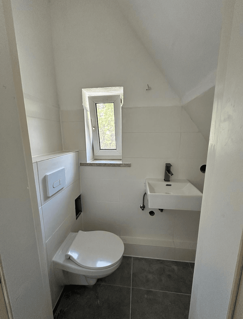 Pronájem bytu 3+1 63 m², Karl-Liebknecht-Straße 108, Jena, Durynsko Pronájem bytu 3+1 63 m², Karl-Liebknecht-Straße 108, Jena, Durynsko