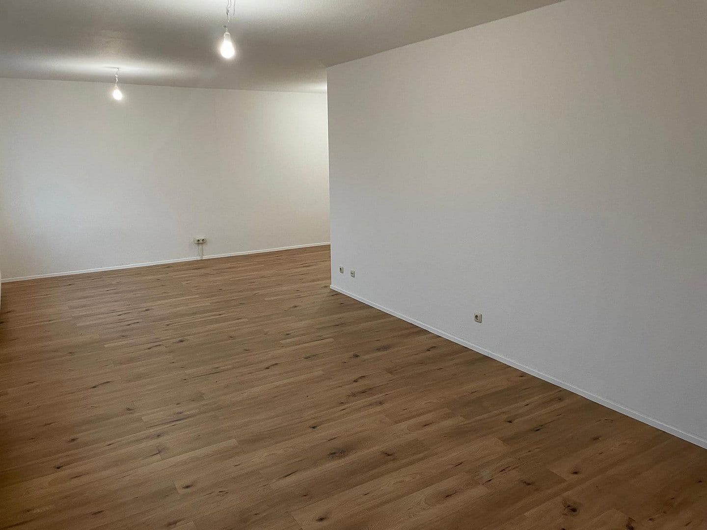 Pronájem bytu 2+1 73 m², Darrplatz 13, Apolda, Durynsko Pronájem bytu 2+1 73 m², Darrplatz 13, Apolda, Durynsko