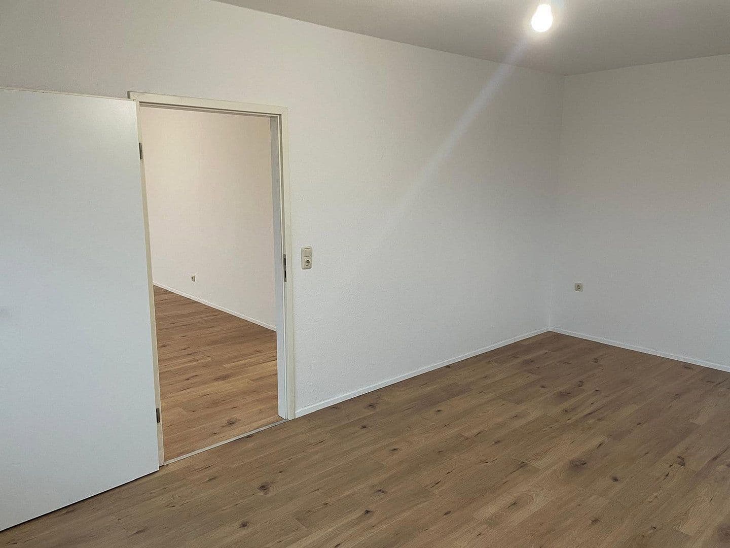 Pronájem bytu 2+1 73 m², Darrplatz 13, Apolda, Durynsko Pronájem bytu 2+1 73 m², Darrplatz 13, Apolda, Durynsko