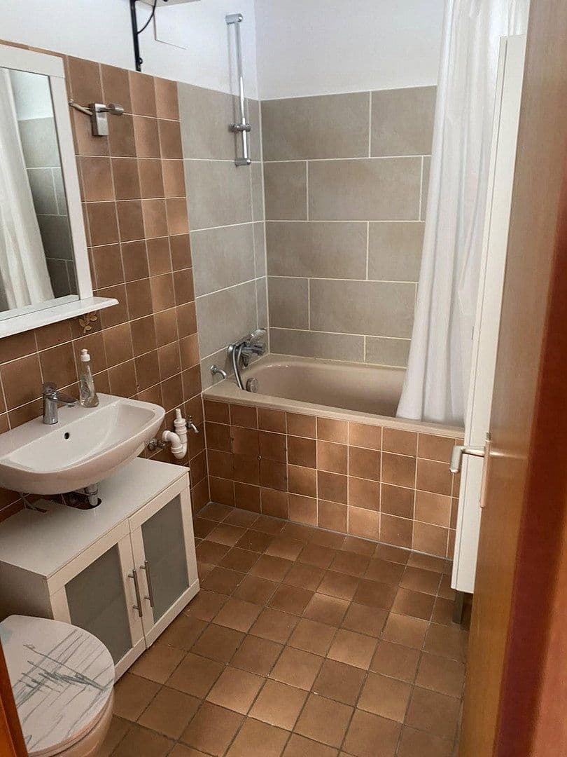 Prodej domu 189 m², pozemek 292 m², Bonn, Severní Porýní-Vestfálsko Prodej domu 189 m², pozemek 292 m², Bonn, Severní Porýní-Vestfálsko