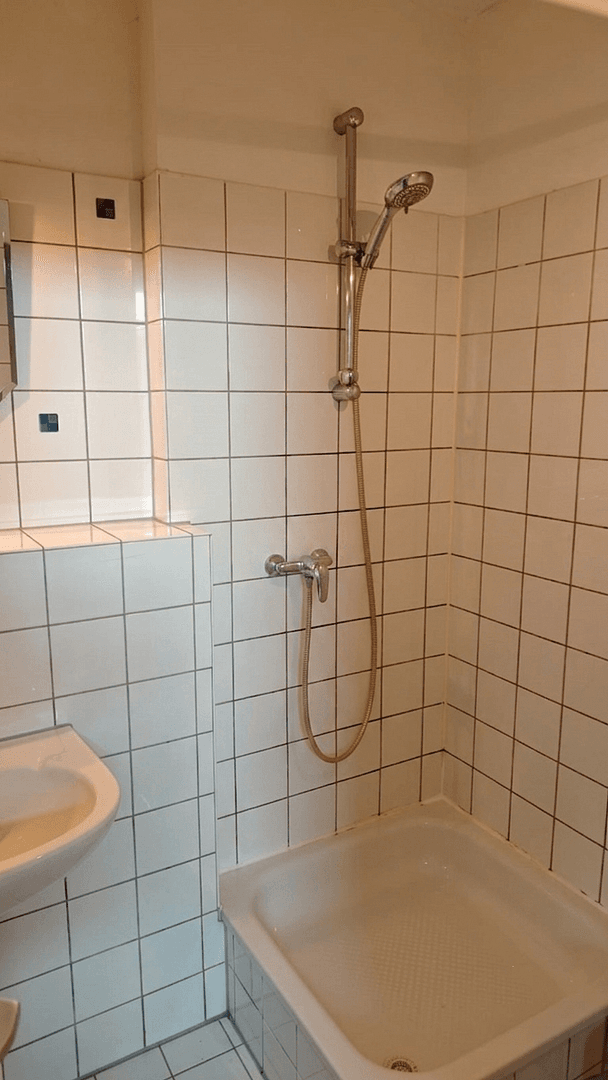 Prodej bytu 1+1 24 m², Nikolausstraße, Köln, Severní Porýní-Vestfálsko Prodej bytu 1+1 24 m², Nikolausstraße, Köln, Severní Porýní-Vestfálsko