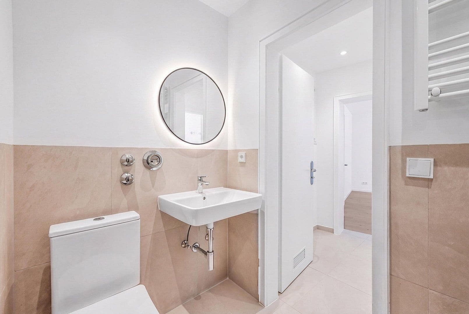 Prodej bytu 2+1 55 m², Falkenstrasse 44, München, Bavorsko Prodej bytu 2+1 55 m², Falkenstrasse 44, München, Bavorsko