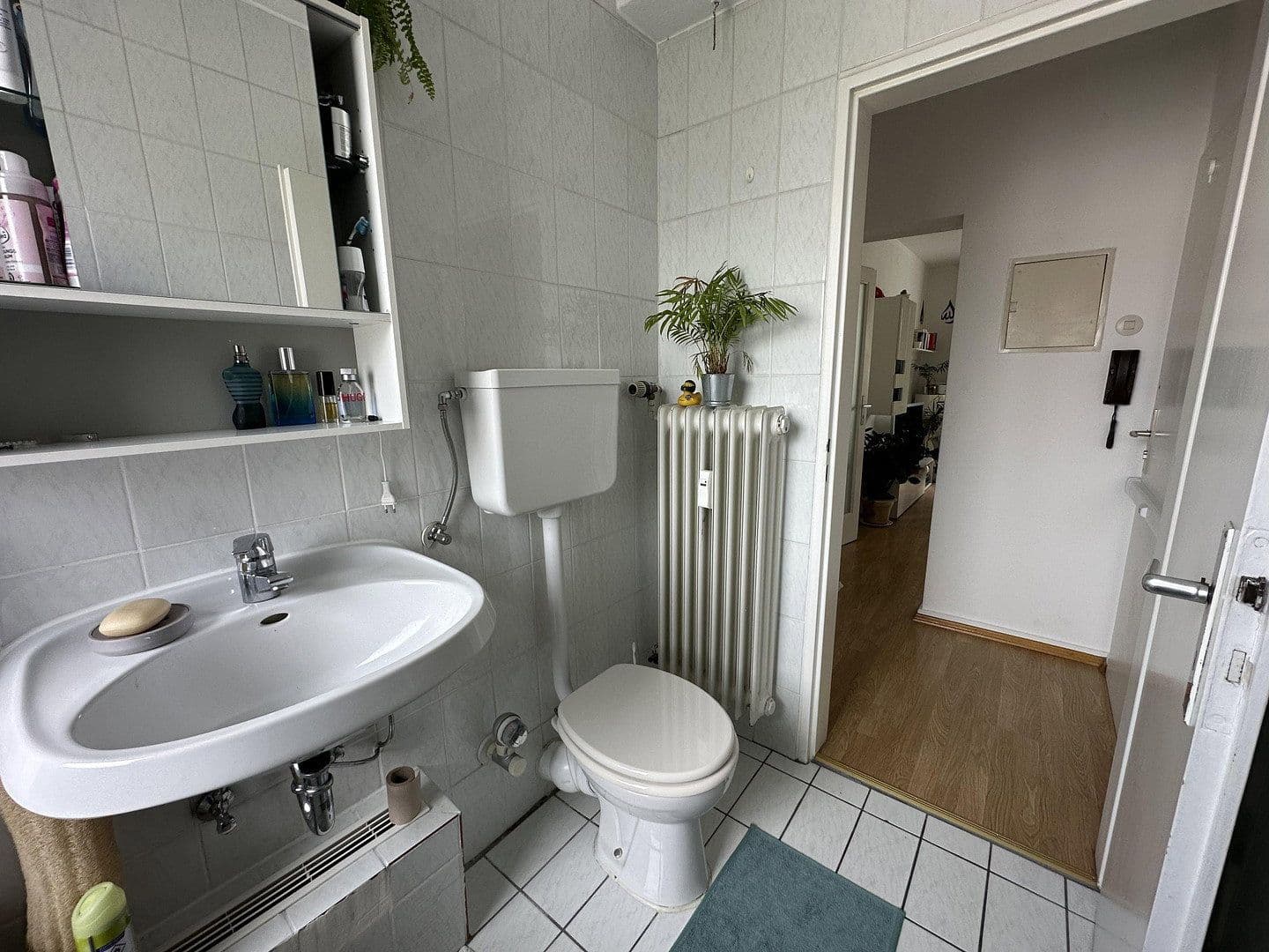 Pronájem bytu 2+1 59 m², Schwanenstraße 14, Frankfurt am Main, Hessen Pronájem bytu 2+1 59 m², Schwanenstraße 14, Frankfurt am Main, Hessen
