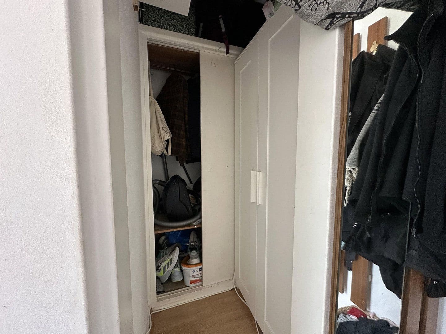Pronájem bytu 2+1 59 m², Schwanenstraße 14, Frankfurt am Main, Hessen Pronájem bytu 2+1 59 m², Schwanenstraße 14, Frankfurt am Main, Hessen