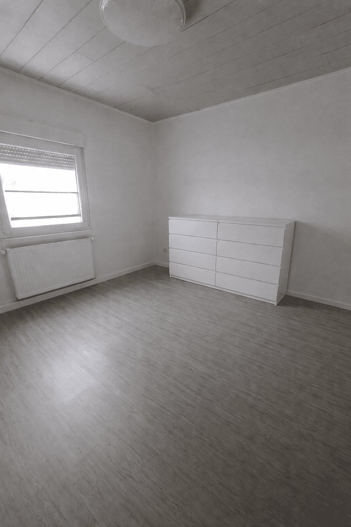 Pronájem bytu 4+1 100 m², Weserstraße 29, Rüsselsheim am Main, Hessen Pronájem bytu 4+1 100 m², Weserstraße 29, Rüsselsheim am Main, Hessen