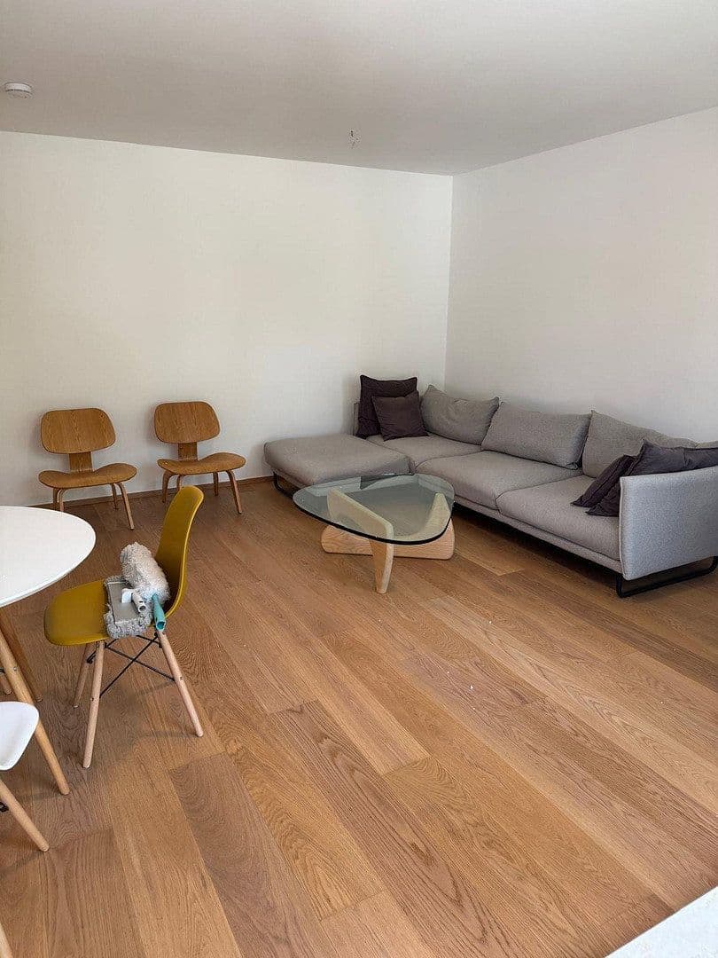 Pronájem bytu 2+1 66 m², Mauerkircherstraße 85, München, Bavorsko Pronájem bytu 2+1 66 m², Mauerkircherstraße 85, München, Bavorsko