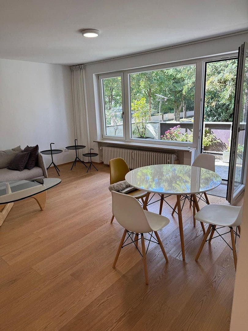 Pronájem bytu 2+1 66 m², Mauerkircherstraße 85, München, Bavorsko Pronájem bytu 2+1 66 m², Mauerkircherstraße 85, München, Bavorsko