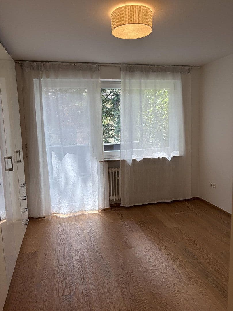 Pronájem bytu 2+1 66 m², Mauerkircherstraße 85, München, Bavorsko Pronájem bytu 2+1 66 m², Mauerkircherstraße 85, München, Bavorsko