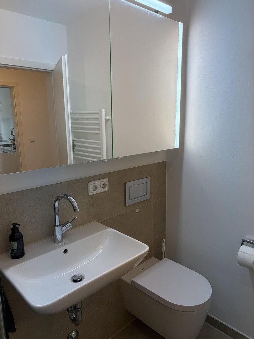 Pronájem bytu 2+1 66 m², Mauerkircherstraße 85, München, Bavorsko Pronájem bytu 2+1 66 m², Mauerkircherstraße 85, München, Bavorsko
