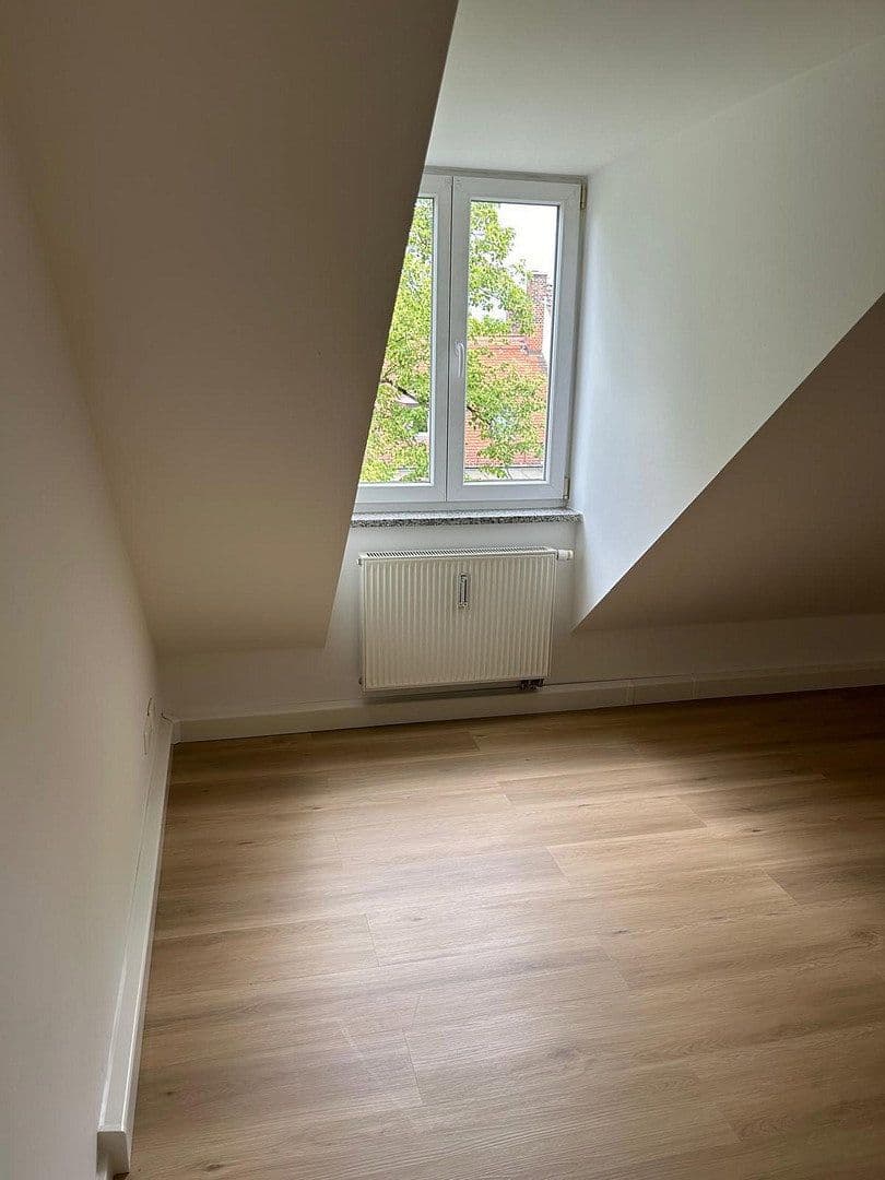 Pronájem bytu 3+1 86 m², Einhornalle 41, München, Bavorsko Pronájem bytu 3+1 86 m², Einhornalle 41, München, Bavorsko