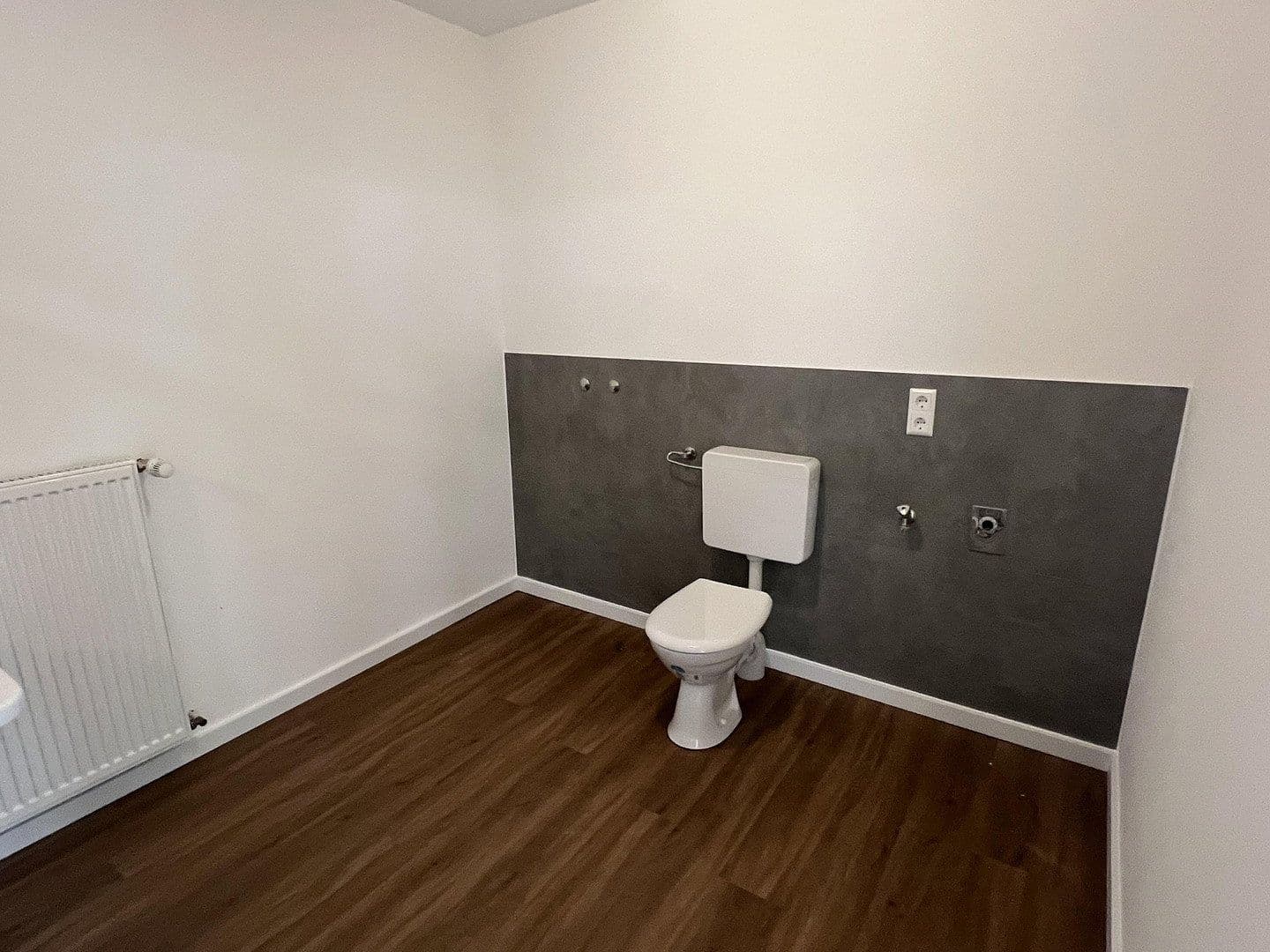 Pronájem kanceláře 100 m², Badbergen, Dolní Sasko Pronájem kanceláře 100 m², Badbergen, Dolní Sasko