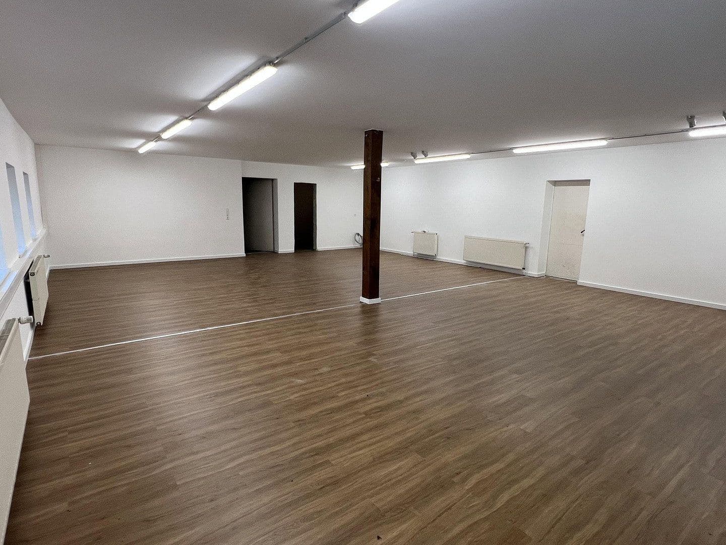 Pronájem kanceláře 100 m², Badbergen, Dolní Sasko Pronájem kanceláře 100 m², Badbergen, Dolní Sasko