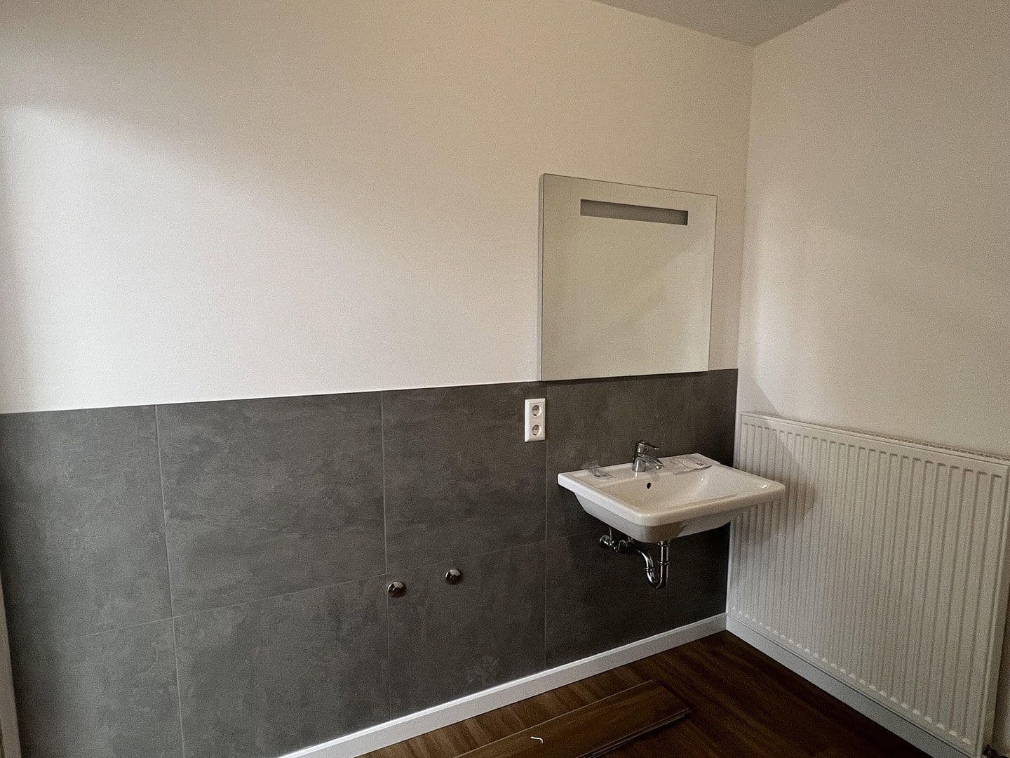 Pronájem kanceláře 100 m², Badbergen, Dolní Sasko Pronájem kanceláře 100 m², Badbergen, Dolní Sasko